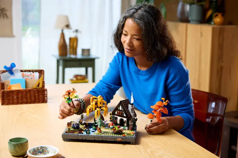 LEGO 11372 Jesienny ogród z chatką zdjęcie 15