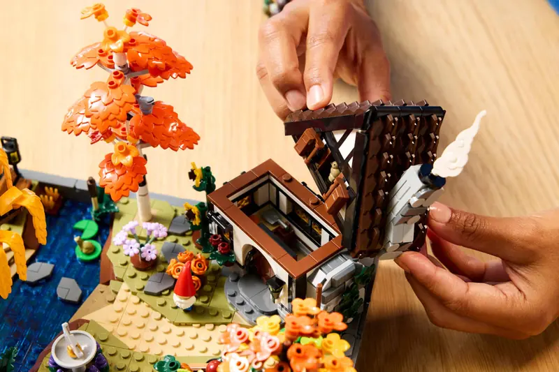 LEGO 11372 Jesienny ogród z chatką zdjęcie 16