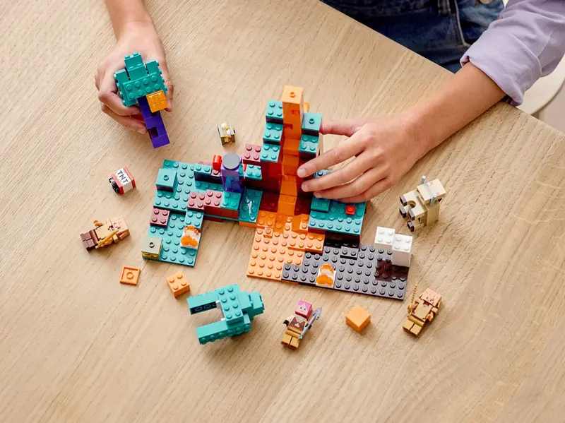 LEGO 21168 Spaczony las zdjęcie 10