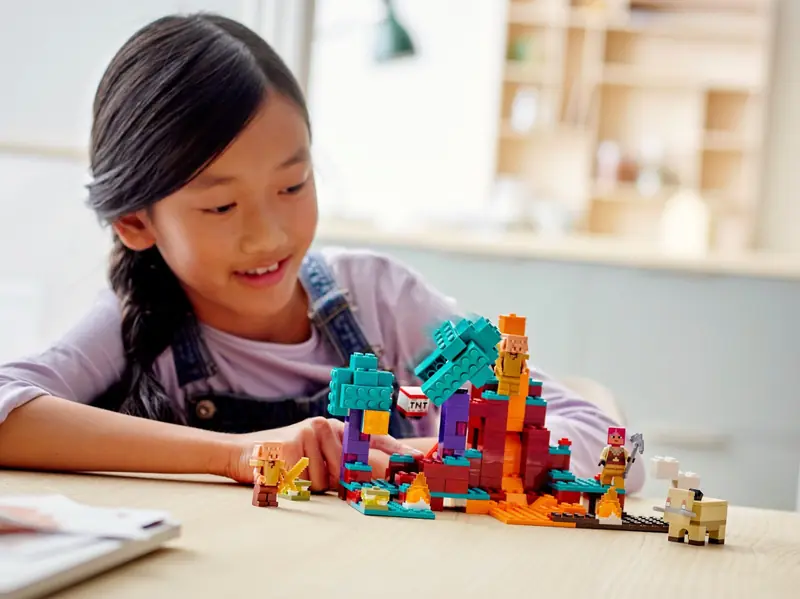 LEGO 21168 Spaczony las zdjęcie 11