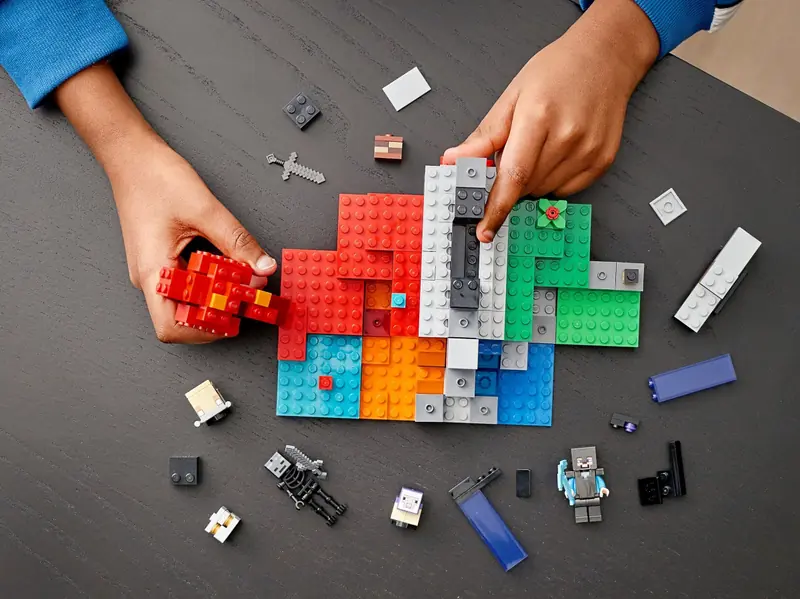 LEGO 21172 Zniszczony portal zdjęcie 10