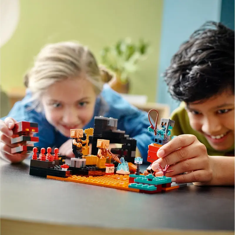 LEGO 21185 Bastion w Netherze zdjęcie 7