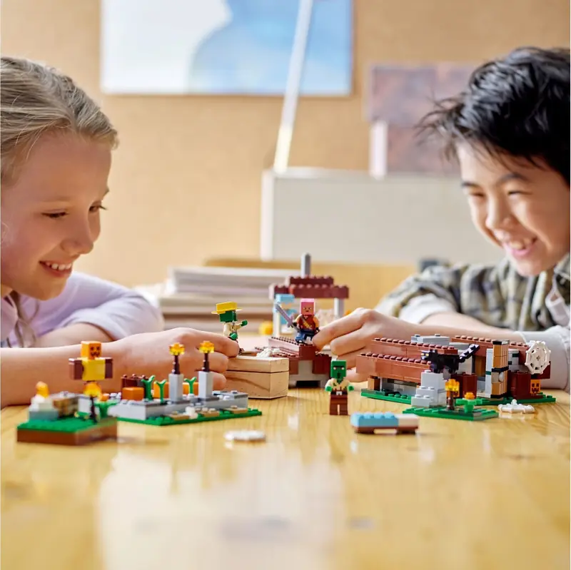 LEGO 21190 Opuszczona wioska zdjęcie 5