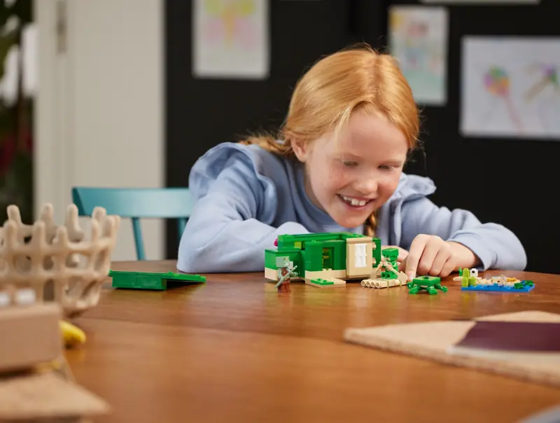 LEGO 21254 Domek na plaży żółwi zdjęcie 10