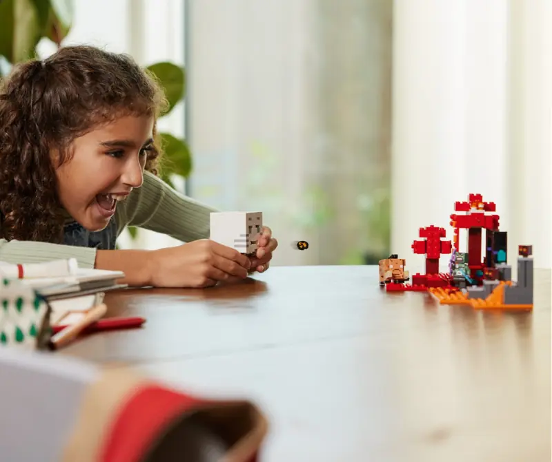 LEGO 21255 Zasadzka w portalu do Netheru zdjęcie 10