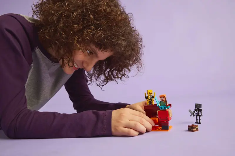LEGO 21266 Bitwa na moście Netheru zdjęcie 8