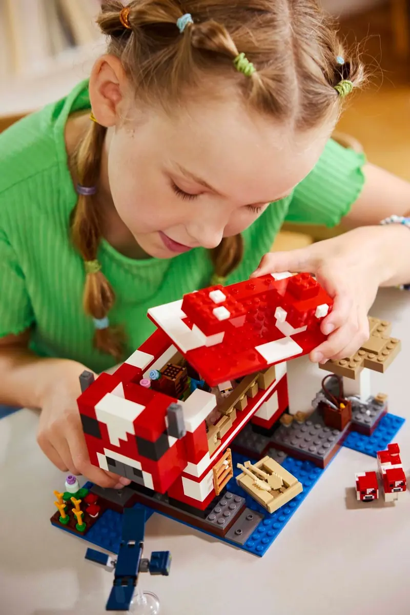 LEGO 21270 Dom grzybowej krowy zdjęcie 8