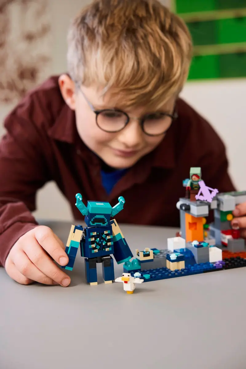 LEGO 21274 Spotkanie ze strażnikiem zdjęcie 10