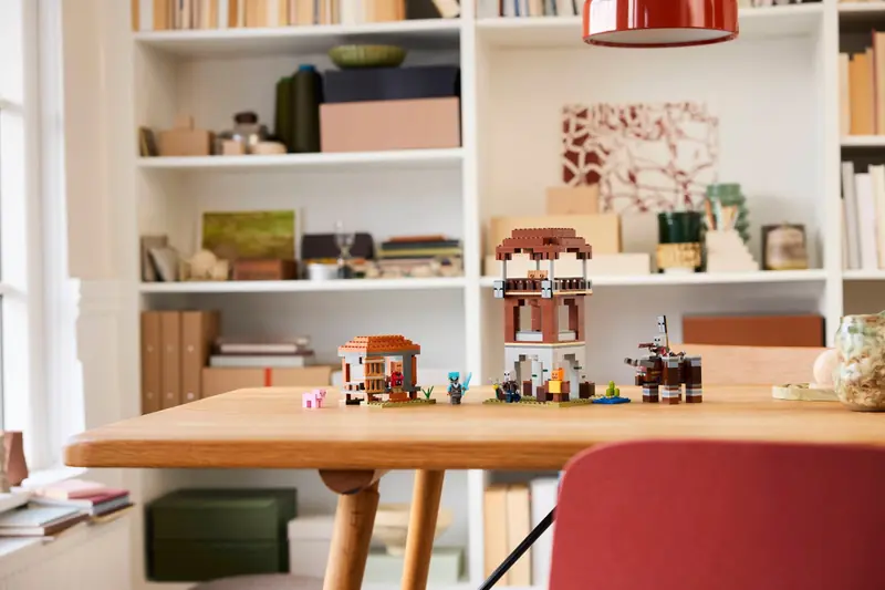 LEGO 21278 Kryjówka rozbójników i dewastatorów zdjęcie 11