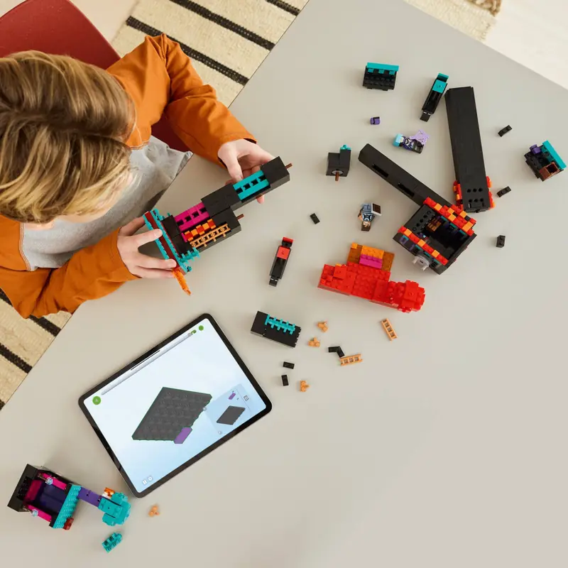 LEGO 21279 Wieża Endermana zdjęcie 8