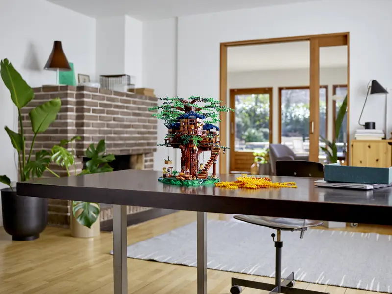 LEGO 21318 Domek na drzewie zdjęcie 17