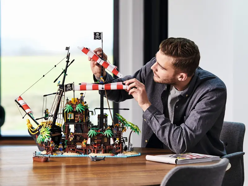 LEGO 21322 Piraci z Zatoki Barakud zdjęcie 53