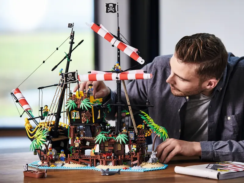 LEGO 21322 Piraci z Zatoki Barakud zdjęcie 55