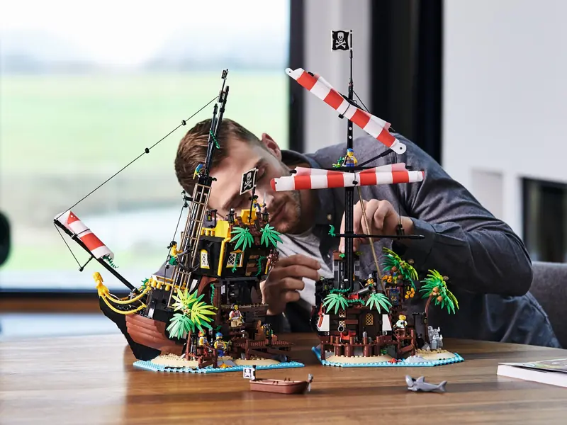 LEGO 21322 Piraci z Zatoki Barakud zdjęcie 57