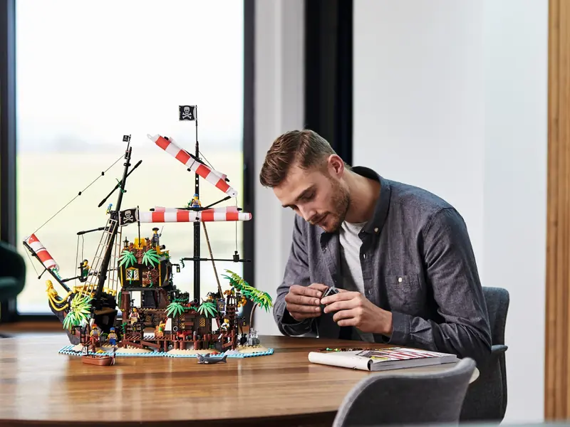 LEGO 21322 Piraci z Zatoki Barakud zdjęcie 66