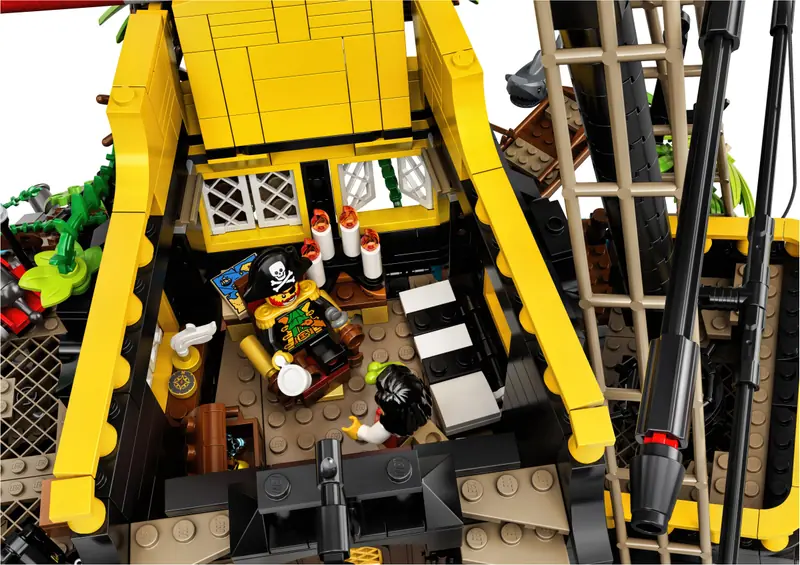 LEGO 21322 Piraci z Zatoki Barakud zdjęcie 13