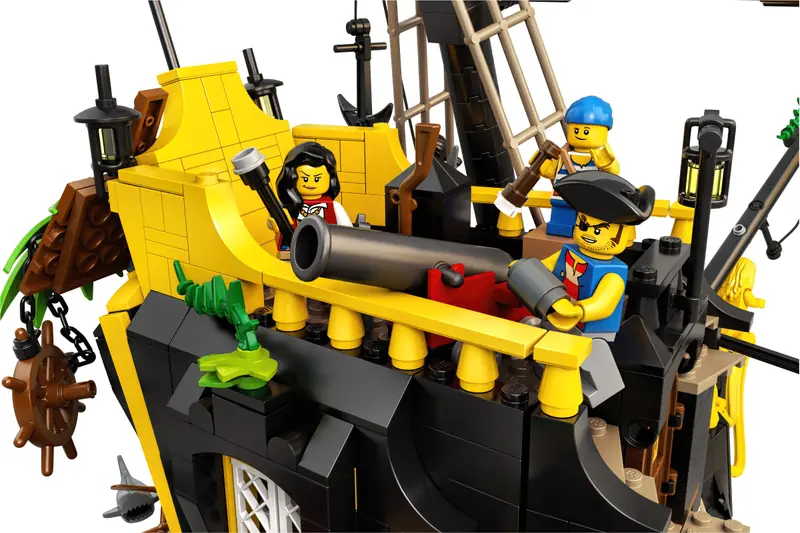LEGO 21322 Piraci z Zatoki Barakud zdjęcie 16
