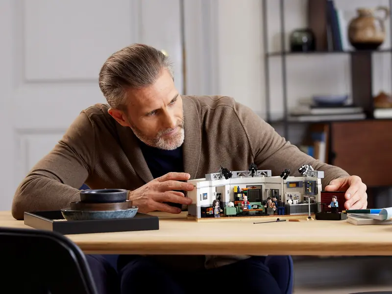 LEGO 21328 Seinfeld zdjęcie 17