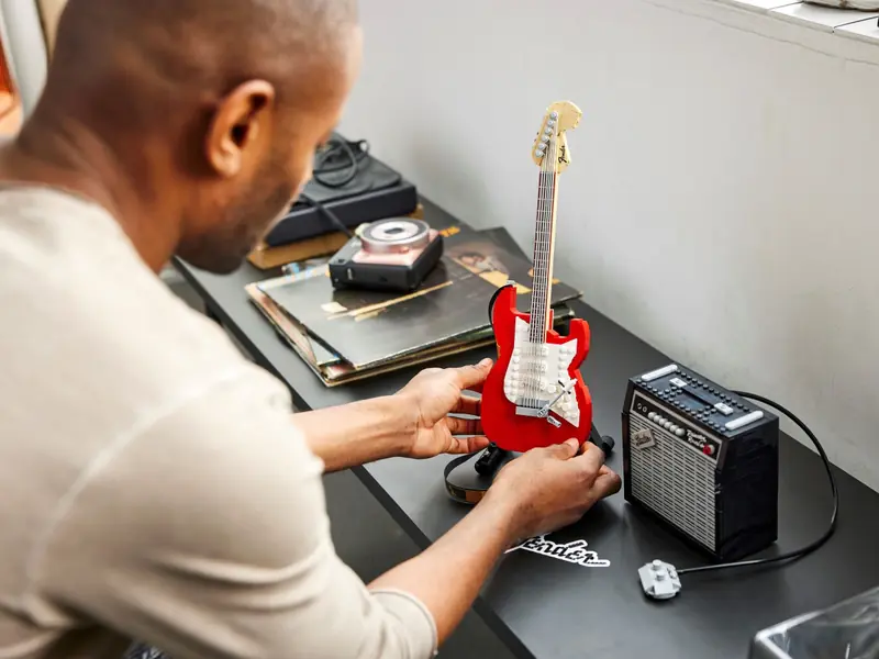 LEGO 21329 Fender Stratocaster zdjęcie 11