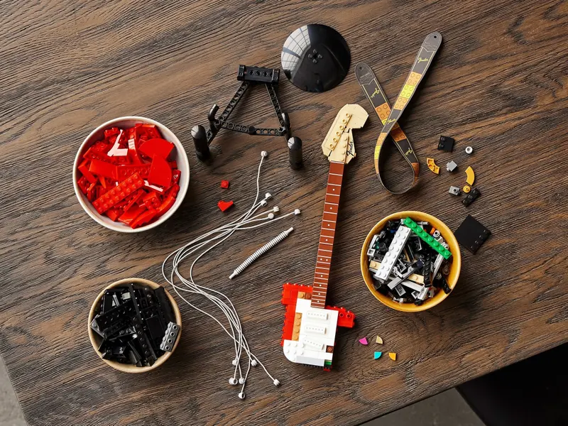 LEGO 21329 Fender Stratocaster zdjęcie 13