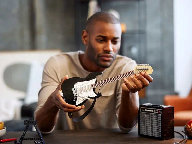 LEGO 21329 Fender Stratocaster zdjęcie 9