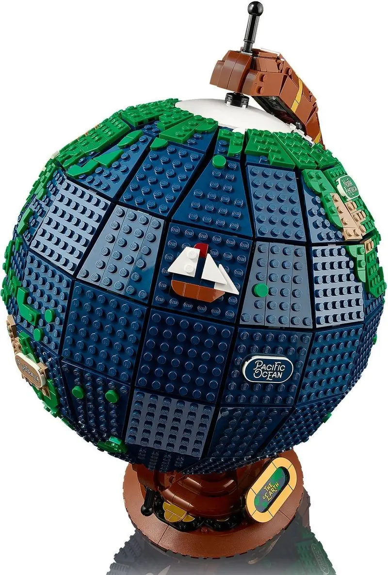 LEGO 21332 Globus zdjęcie 3