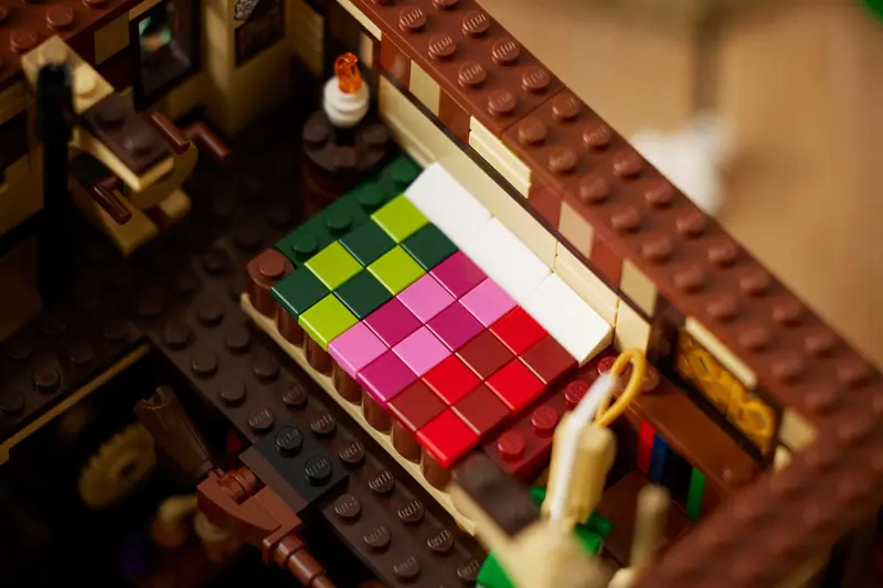 LEGO 21341 Disney Hokus Pokus: Chata sióstr Sanderson zdjęcie 22