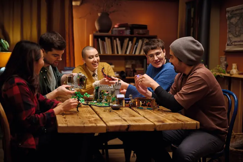 LEGO 21348 Dungeons & Dragons: Opowieść czerwonego smoka zdjęcie 14