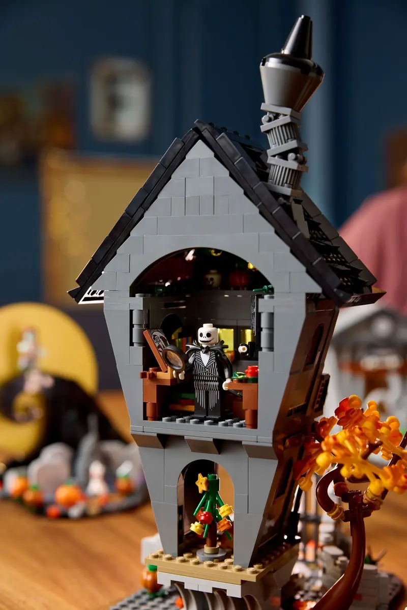 LEGO 21351 Disney: Miasteczko Halloween Tima Burtona zdjęcie 5