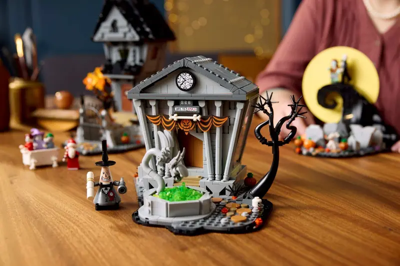 LEGO 21351 Disney: Miasteczko Halloween Tima Burtona zdjęcie 6
