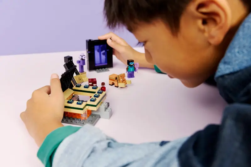 LEGO 21584 Podróż przez portal Netheru i Kresu zdjęcie 9