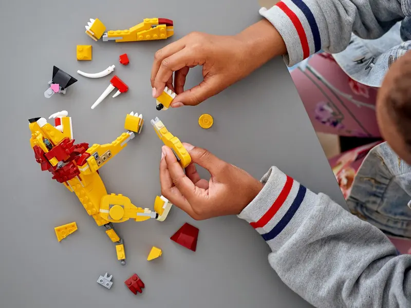 LEGO 31112 Dziki lew zdjęcie 13