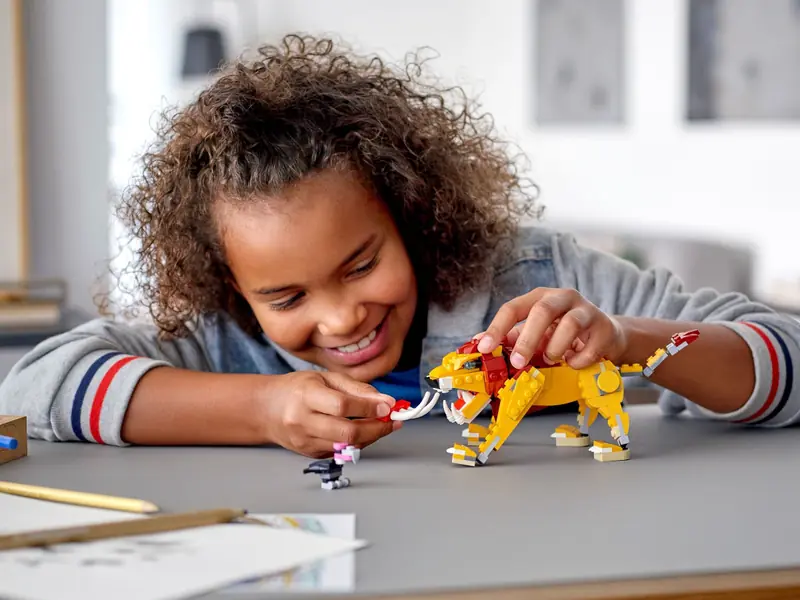 LEGO 31112 Dziki lew zdjęcie 14