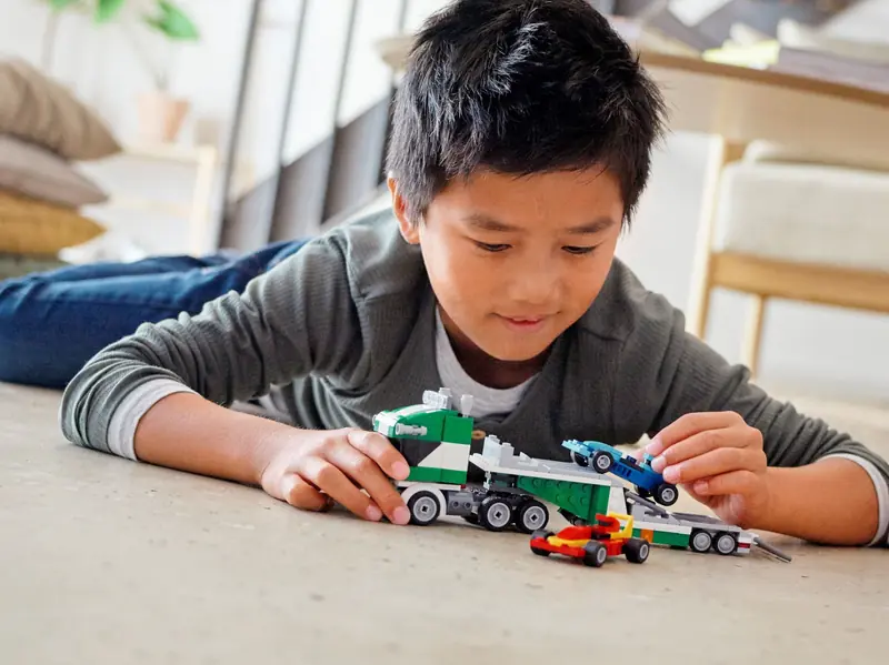 LEGO 31113 Laweta z wyścigówkami zdjęcie 13