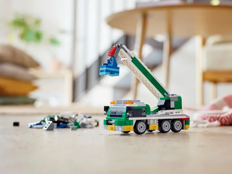LEGO 31113 Laweta z wyścigówkami zdjęcie 15