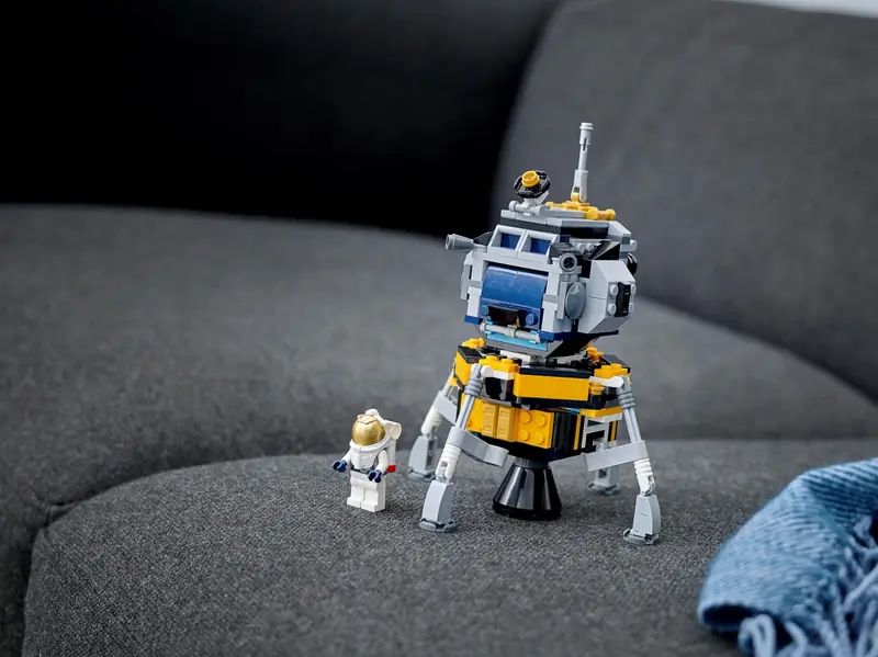 LEGO 31117 Przygoda w promie kosmicznym zdjęcie 18
