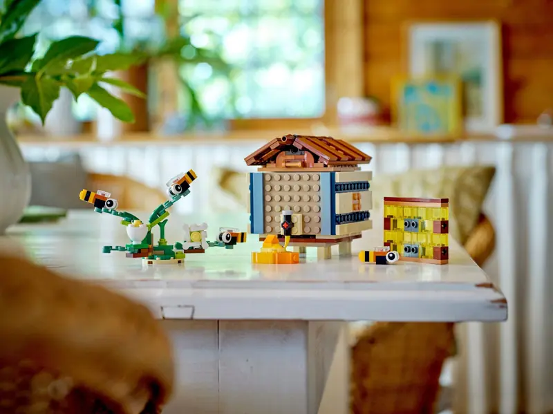 LEGO 31143 Budka dla ptaków zdjęcie 12
