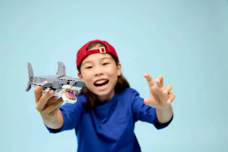 LEGO 31381 Groźny rekin i skrzynia ze skarbem zdjęcie 10