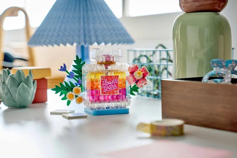 LEGO 31383 Flakon perfum z kwiatową ozdobą zdjęcie 7