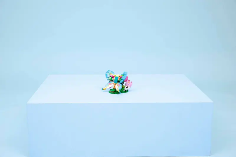 LEGO 31384 Dzikie zwierzęta: kolorowy koliber zdjęcie 9