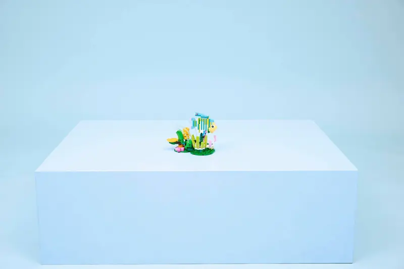 LEGO 31384 Dzikie zwierzęta: kolorowy koliber zdjęcie 10