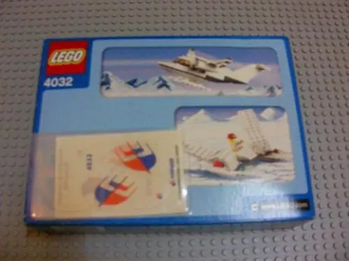 LEGO 4032 Passenger Plane - Malaysian Air Version