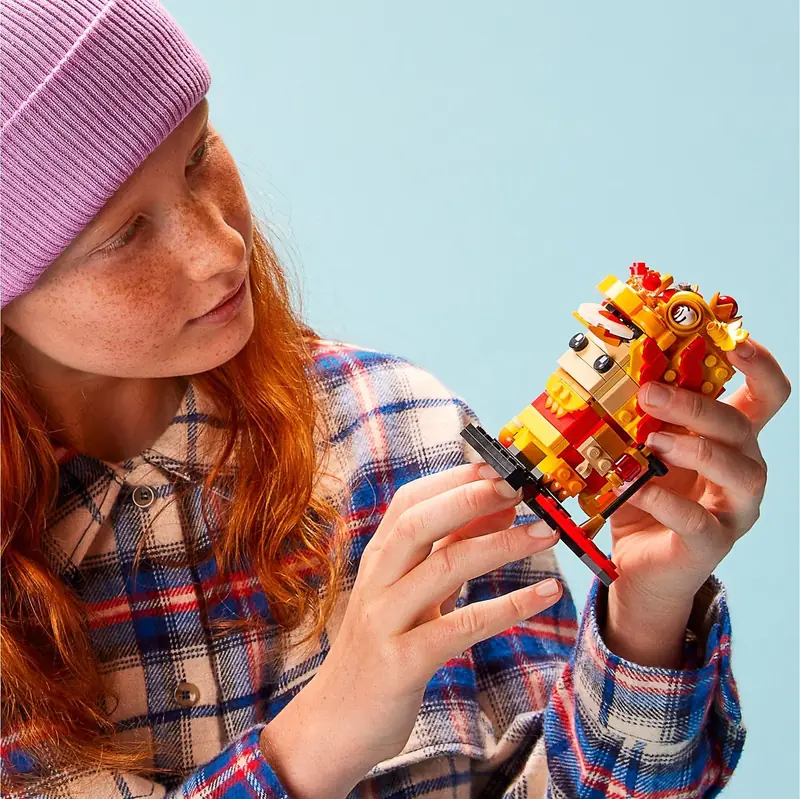 LEGO 40540 Chłopak tańczący taniec lwa zdjęcie 6