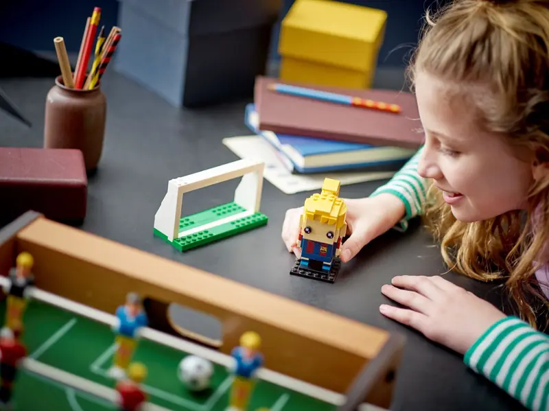 LEGO 40542 Portret z klocków - FC Barcelona zdjęcie 11