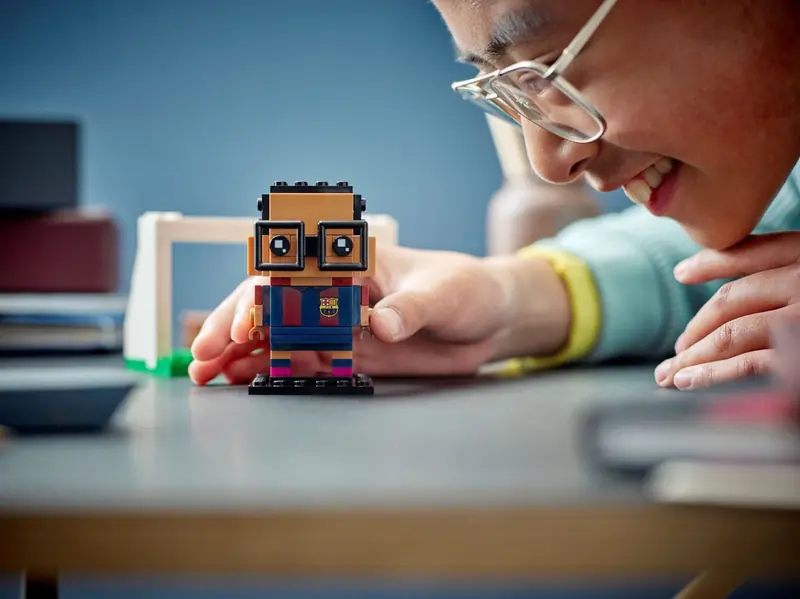 LEGO 40542 Portret z klocków - FC Barcelona zdjęcie 12
