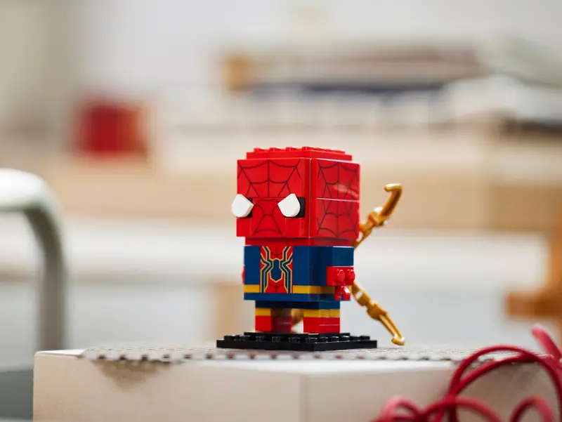 LEGO 40670 Iron Spider-Man zdjęcie 5