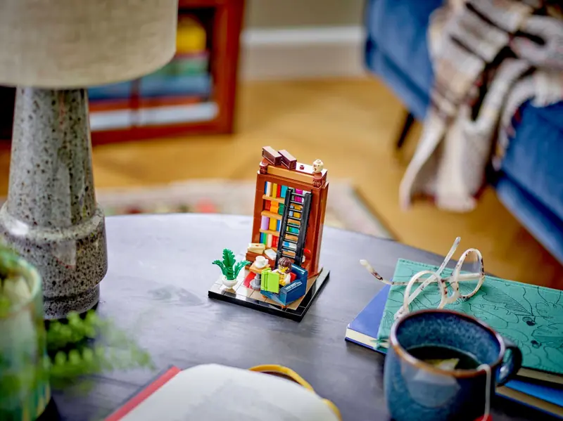 LEGO 40698 Książki to moja pasja zdjęcie 6