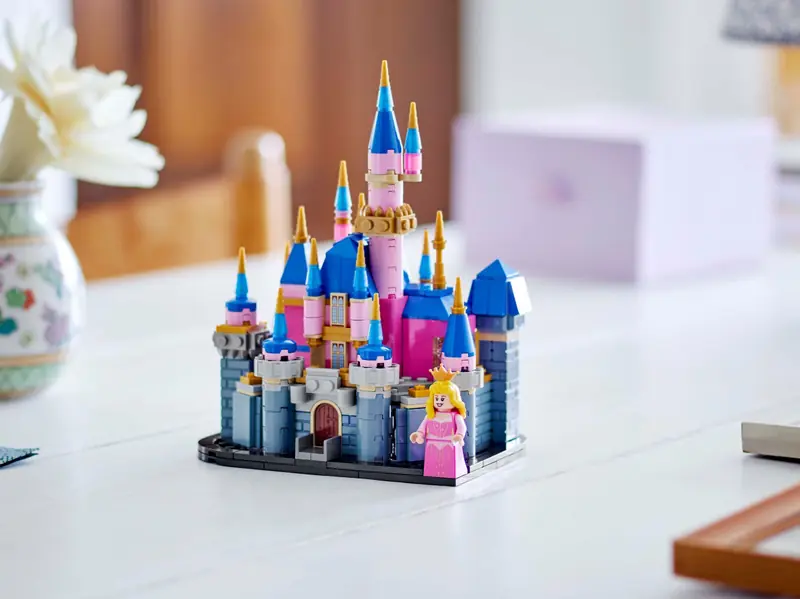LEGO 40720 Mały zamek Śpiącej Królewny Disneya zdjęcie 4