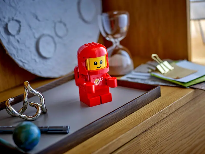 LEGO 40767 Powiększony mały astronauta zdjęcie 4