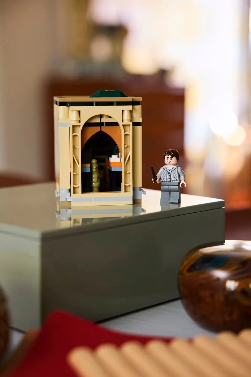 LEGO 40770 Zamek Hogwart: Pokój Życzeń zdjęcie 5